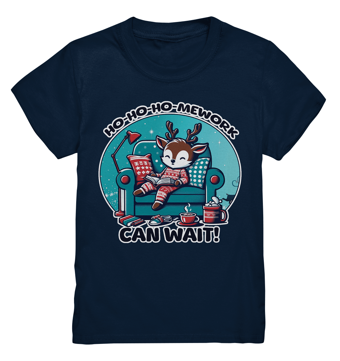 Ho - Ho - Ho - mework Can Wait – Das gemütliche Rentier im Weihnachtsschlaf! - Kids Premium Shirt - FaunaFeels Onlineshop Kids & Babys