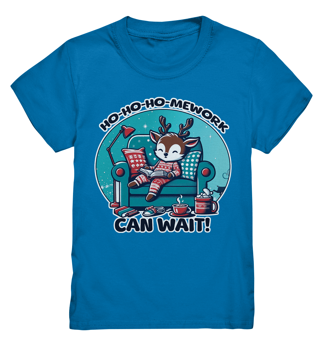 Ho - Ho - Ho - mework Can Wait – Das gemütliche Rentier im Weihnachtsschlaf! - Kids Premium Shirt - FaunaFeels Onlineshop Kids & Babys